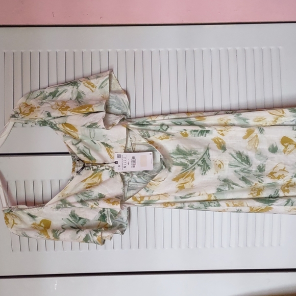 Zara  Cut Out Dress - Picture 5 of 7